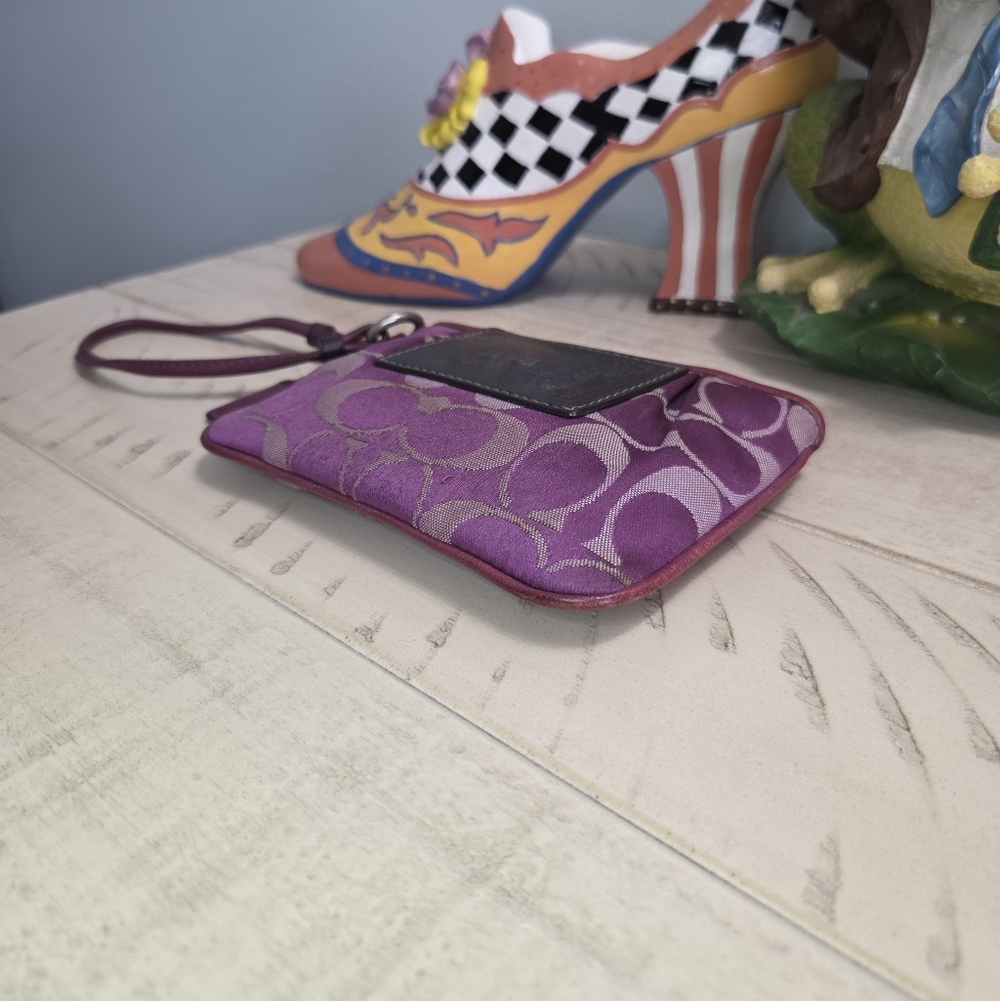 Coach Poppy Signature Wristlet, Purple, EUC - Picture 6 of 10